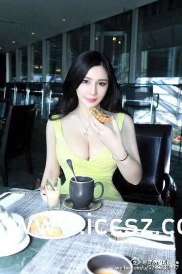 国产性感小电影视频在线,激情燃烧的瞬间,揭秘幕后制作故事 第1张 国产性感小电影视频在线,激情燃烧的瞬间,揭秘幕后制作故事 第1张